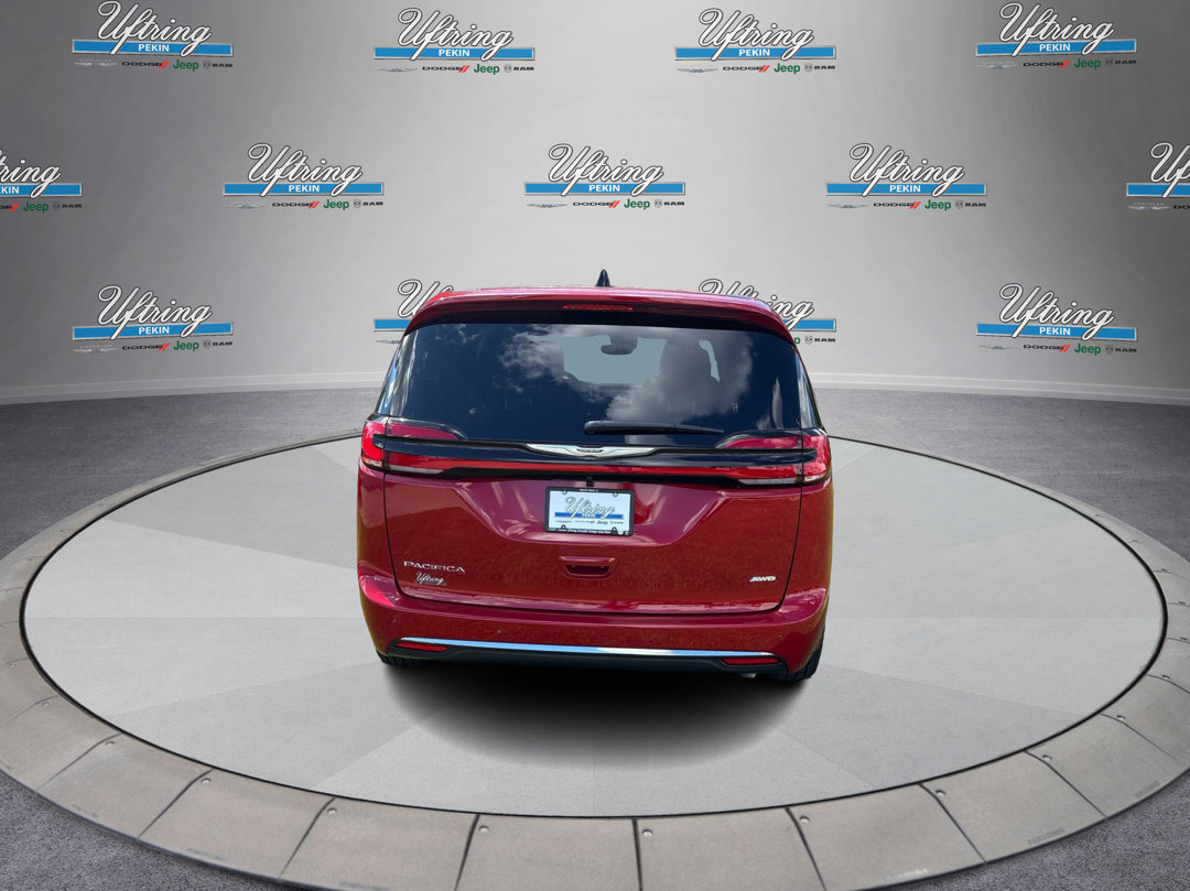 2026 Chrysler Pacifica photo 4