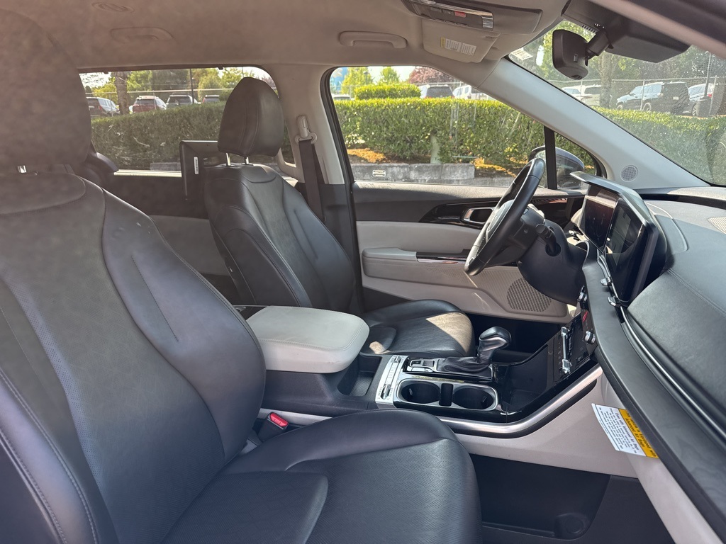 2024 Kia Carnival SX photo 24