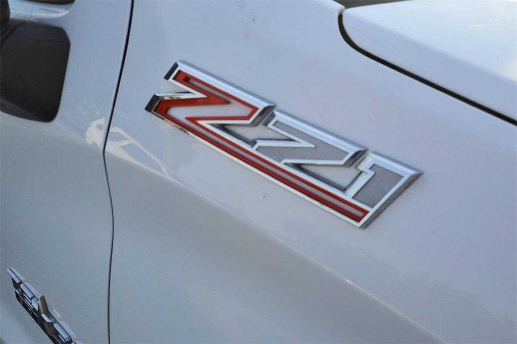 2022 Chevrolet Silverado 1500 Custom photo 5