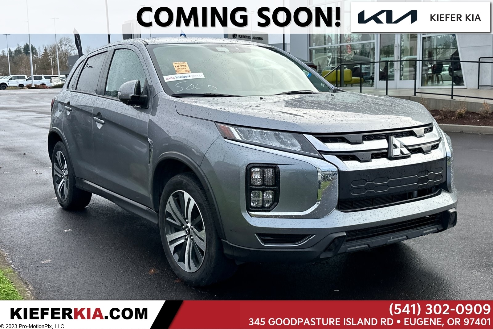 2024 Mitsubishi Outlander Sport SE's photo