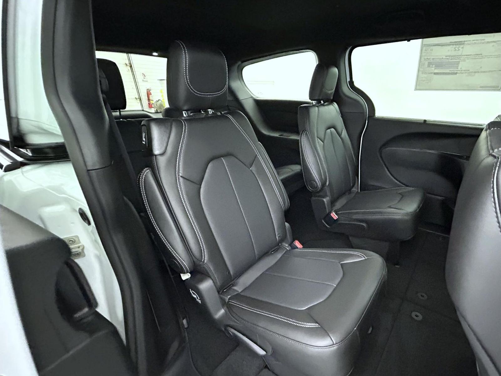 2026 Chrysler Voyager LX photo 17