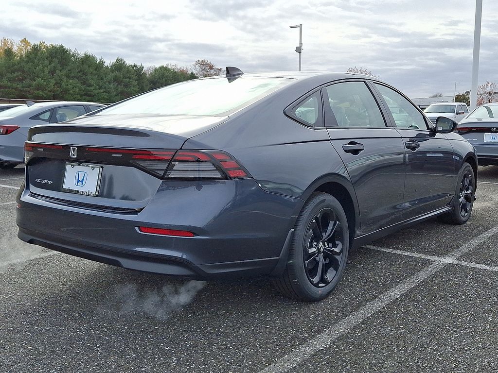2025 Honda Accord SE photo 3