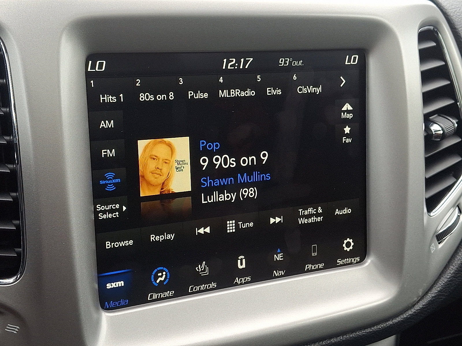 2021 Jeep Compass Altitude photo 12