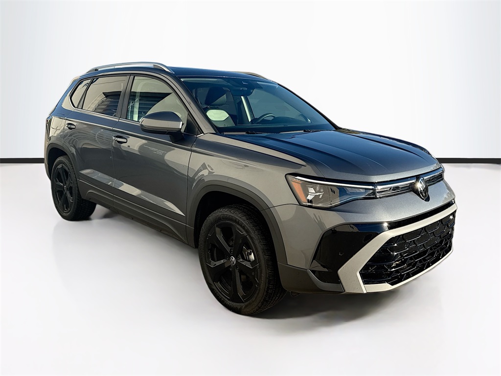 2025 Volkswagen Taos SEL photo 3