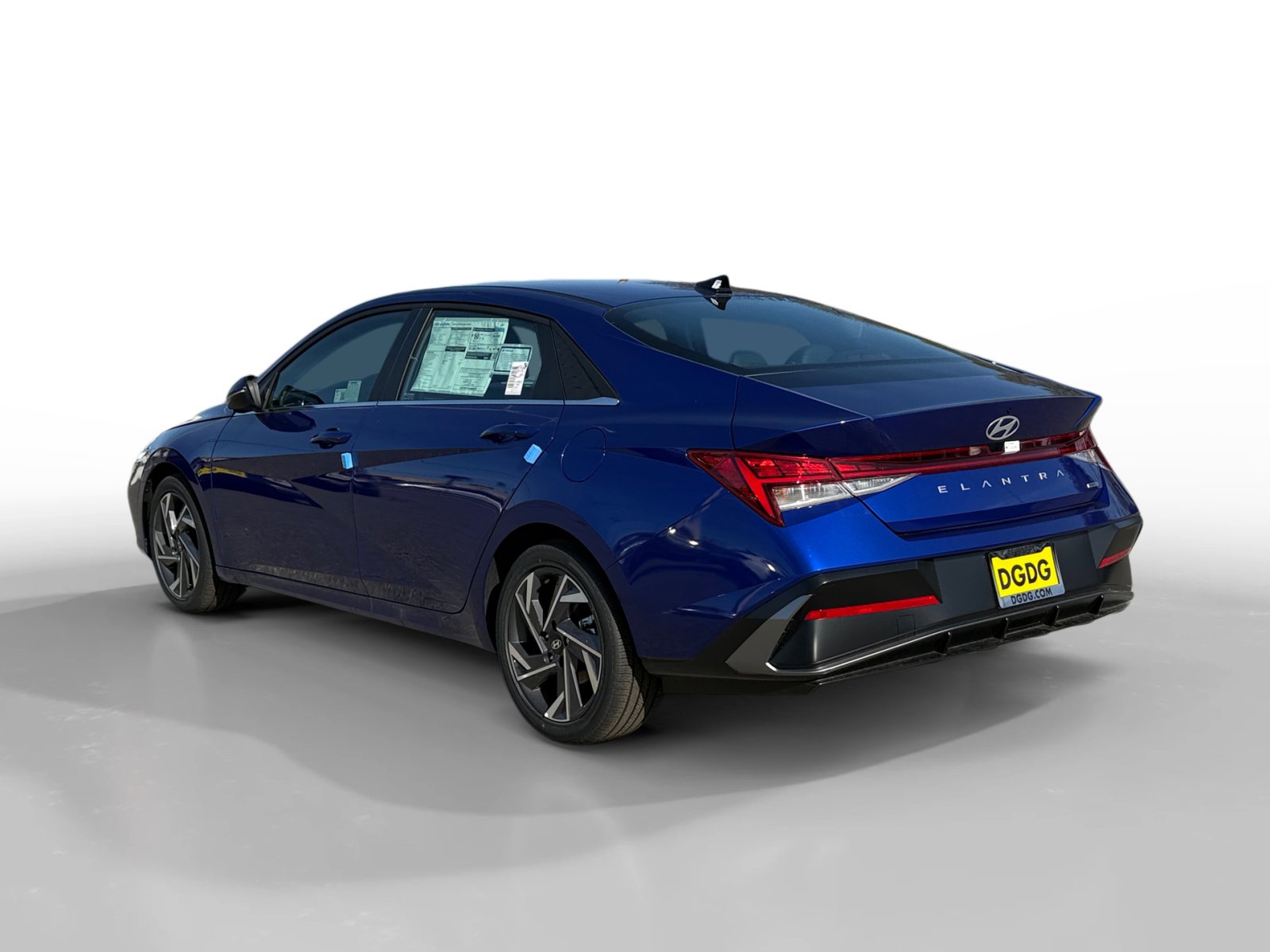 2025 Hyundai Elantra Hybrid Limited photo 3