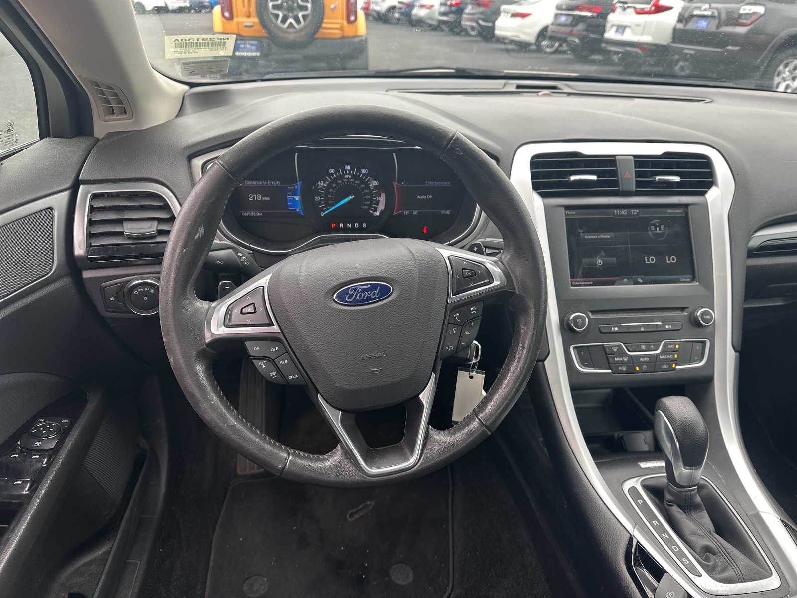 2016 Ford Fusion SE photo 3