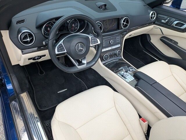 2017 Mercedes Benz SL 450 photo 11
