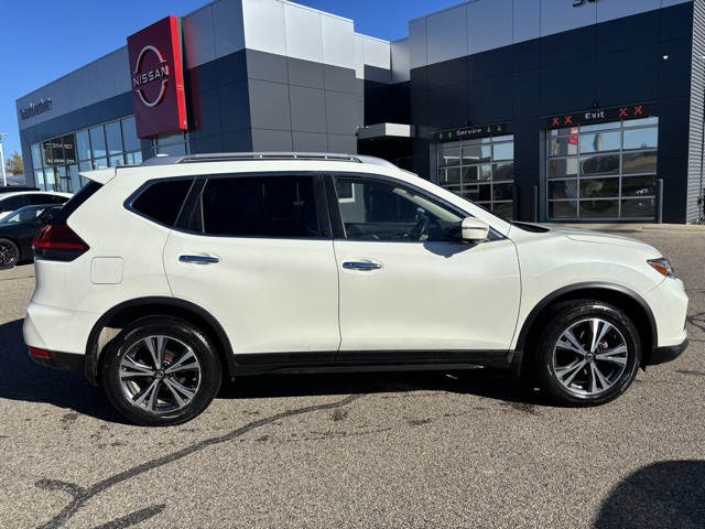 Used 2019 Nissan Rogue SV with VIN JN8AT2MVXKW379428 for sale in Rochester, Minnesota