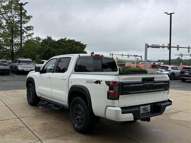 2025 Nissan Frontier PRO-4X photo 17