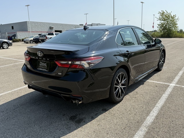 2023 Toyota Camry SE photo 16