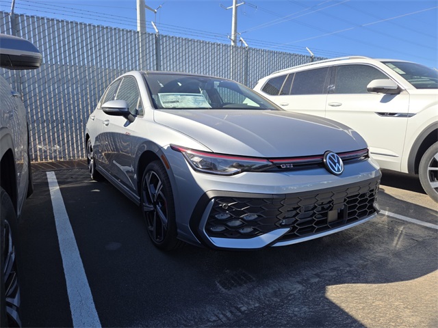 2025 Volkswagen Golf GTI SE photo 2