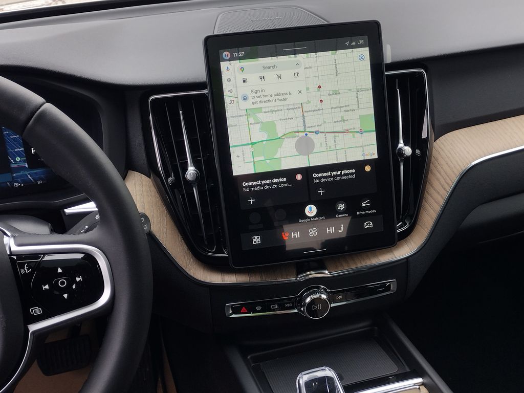 2026 VOLVO XC60 - Image 24