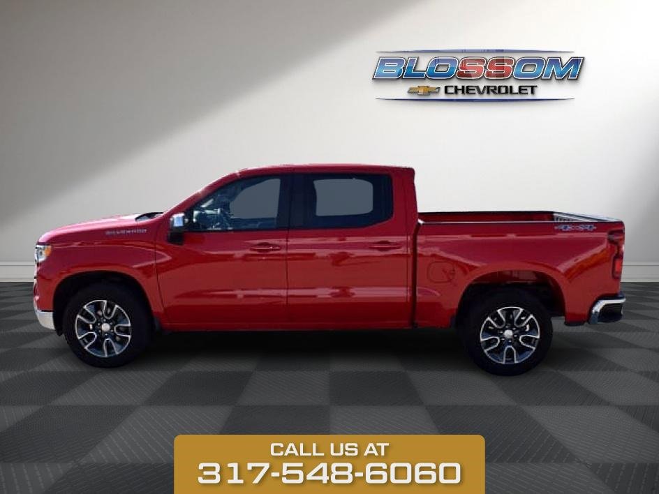 2023 Chevrolet Silverado 1500 LT photo 3
