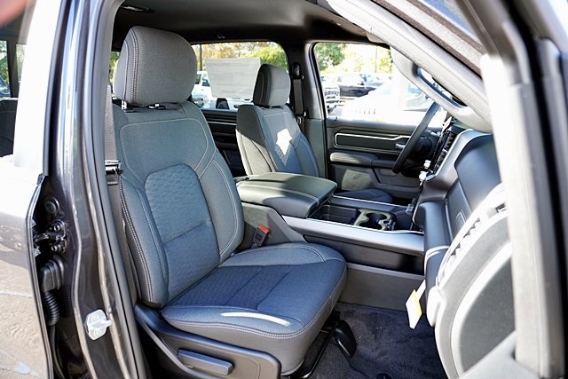 New 2026 Granite Crystal Metallic Clear-Coat Exterior Paint RAM Big Horn/Lone Star image 18