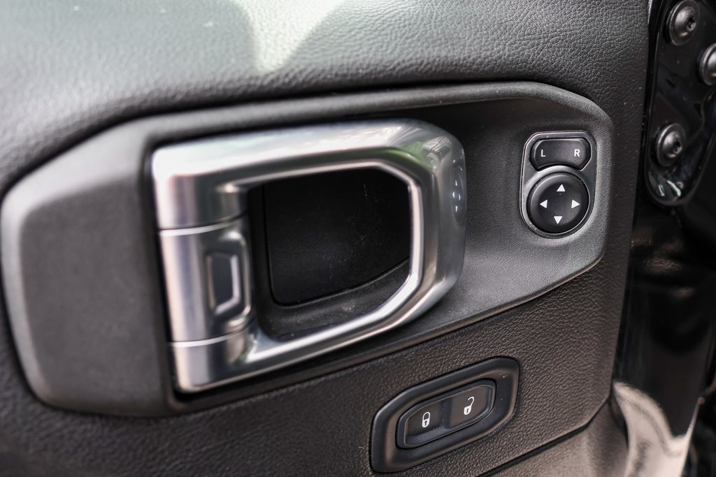 2023 Jeep Wrangler Sahara 4xe photo 23