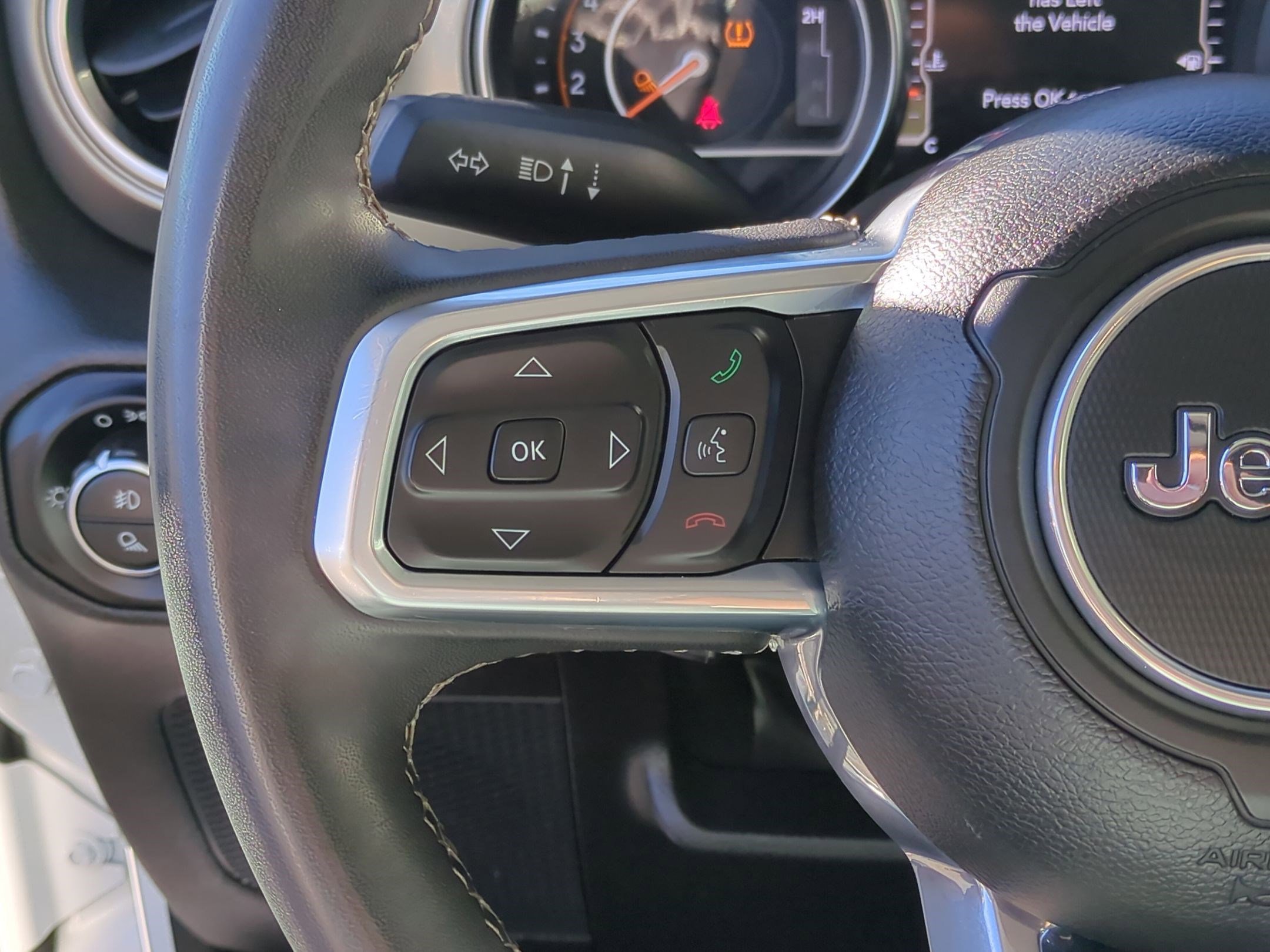 2023 Jeep Gladiator Overland photo 12