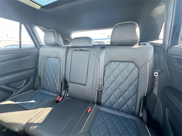 2025 Volkswagen Atlas Cross Sport SEL Premium R-Line photo 39