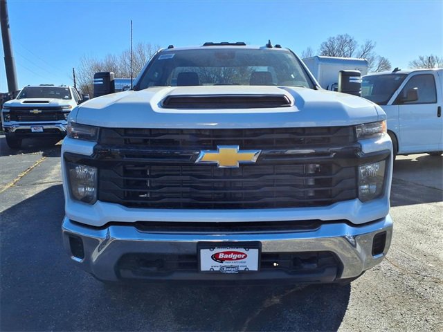 2025 Chevrolet Silverado 3500HD Work Truck photo 2