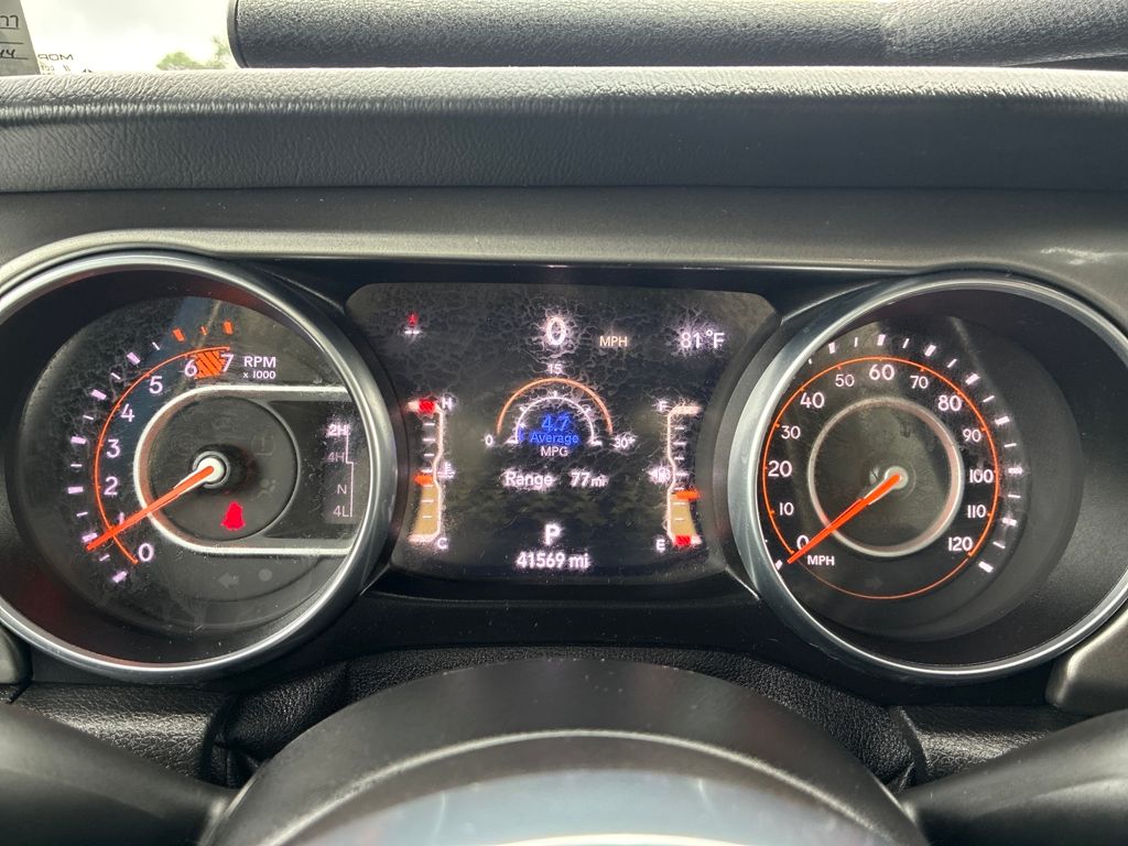 2020 Jeep Wrangler Unlimited Sahara photo 15