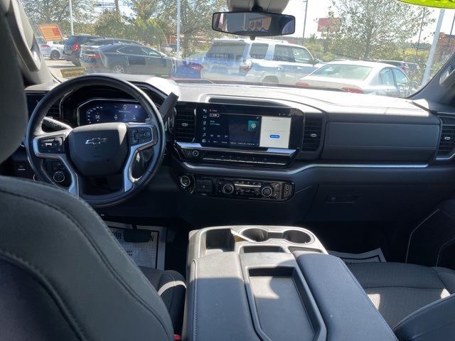 2022 Chevrolet Silverado 1500 RST photo 11
