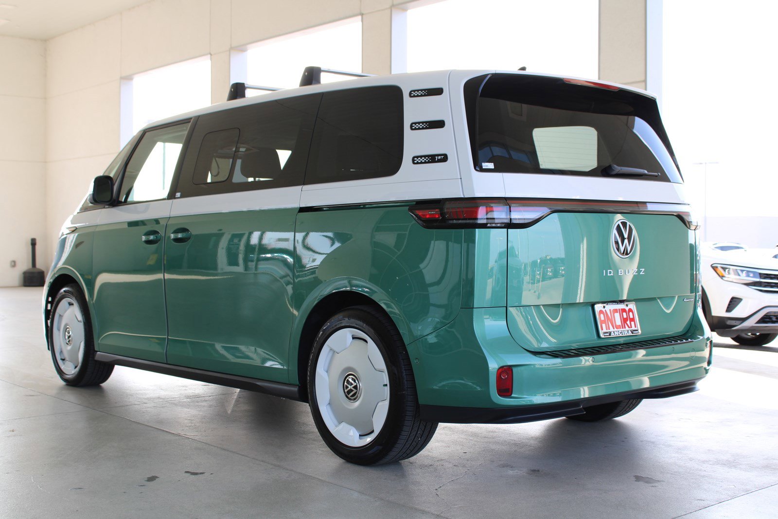 2025 Volkswagen ID. Buzz photo 5