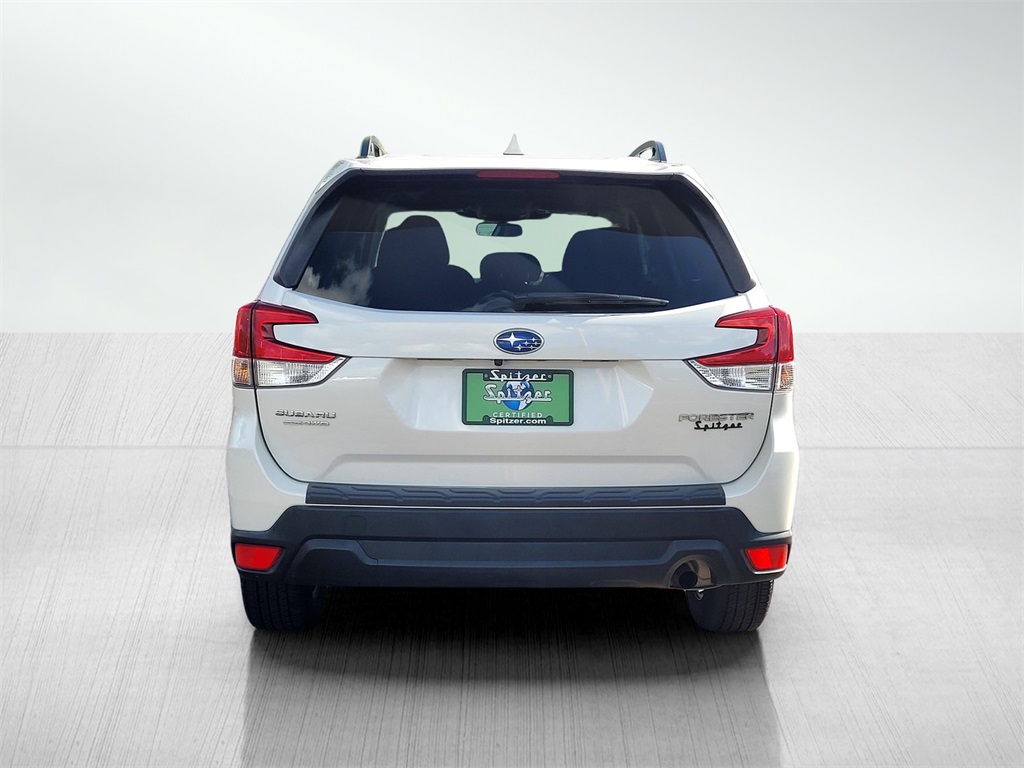 2022 Subaru Forester Premium photo 6