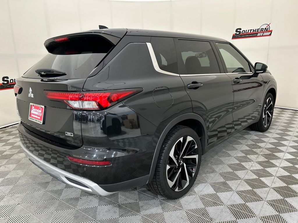 2022 Mitsubishi Outlander SE photo 13