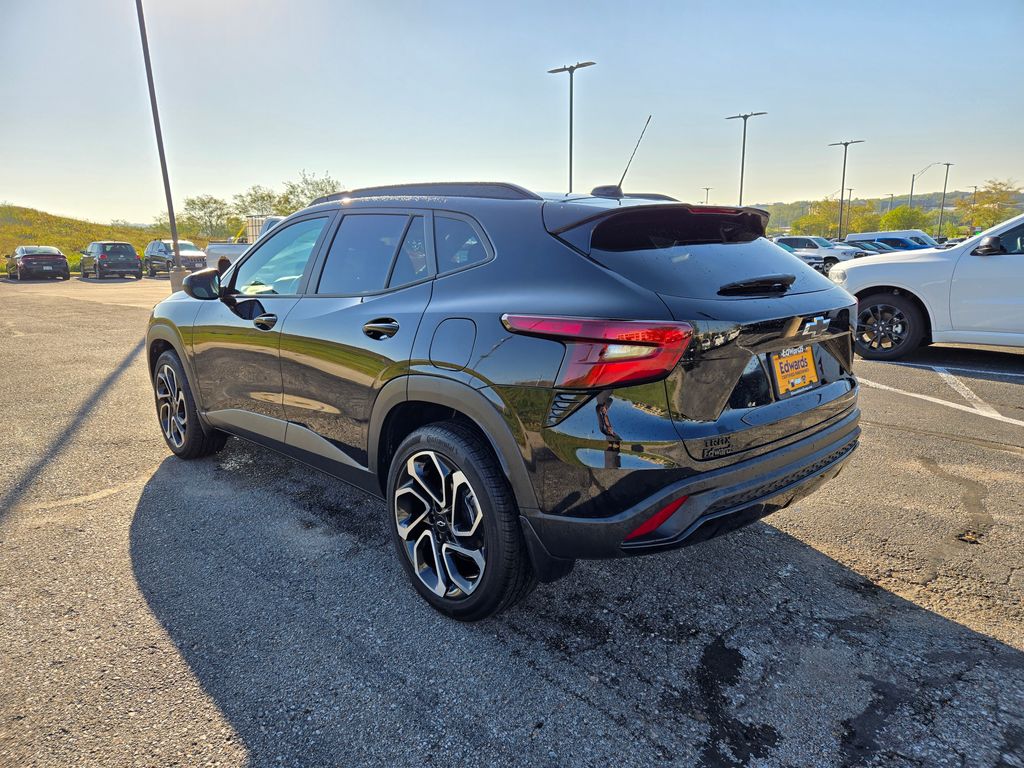 2025 Chevrolet Trax photo 4