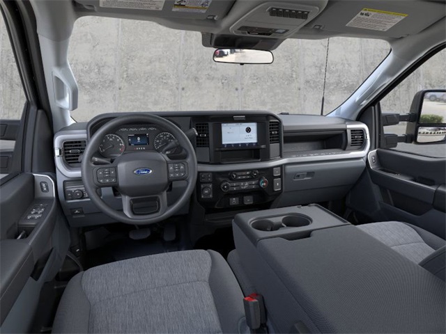 2026 Ford F-350 photo 9