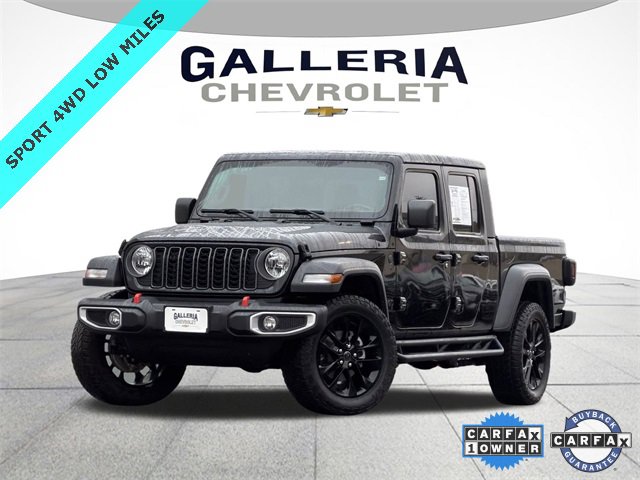 2025 Jeep Gladiator Sport's photo