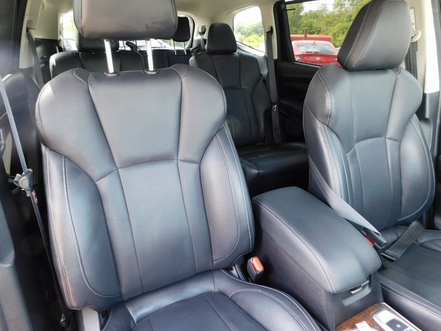 2022 Subaru Ascent Touring photo 19