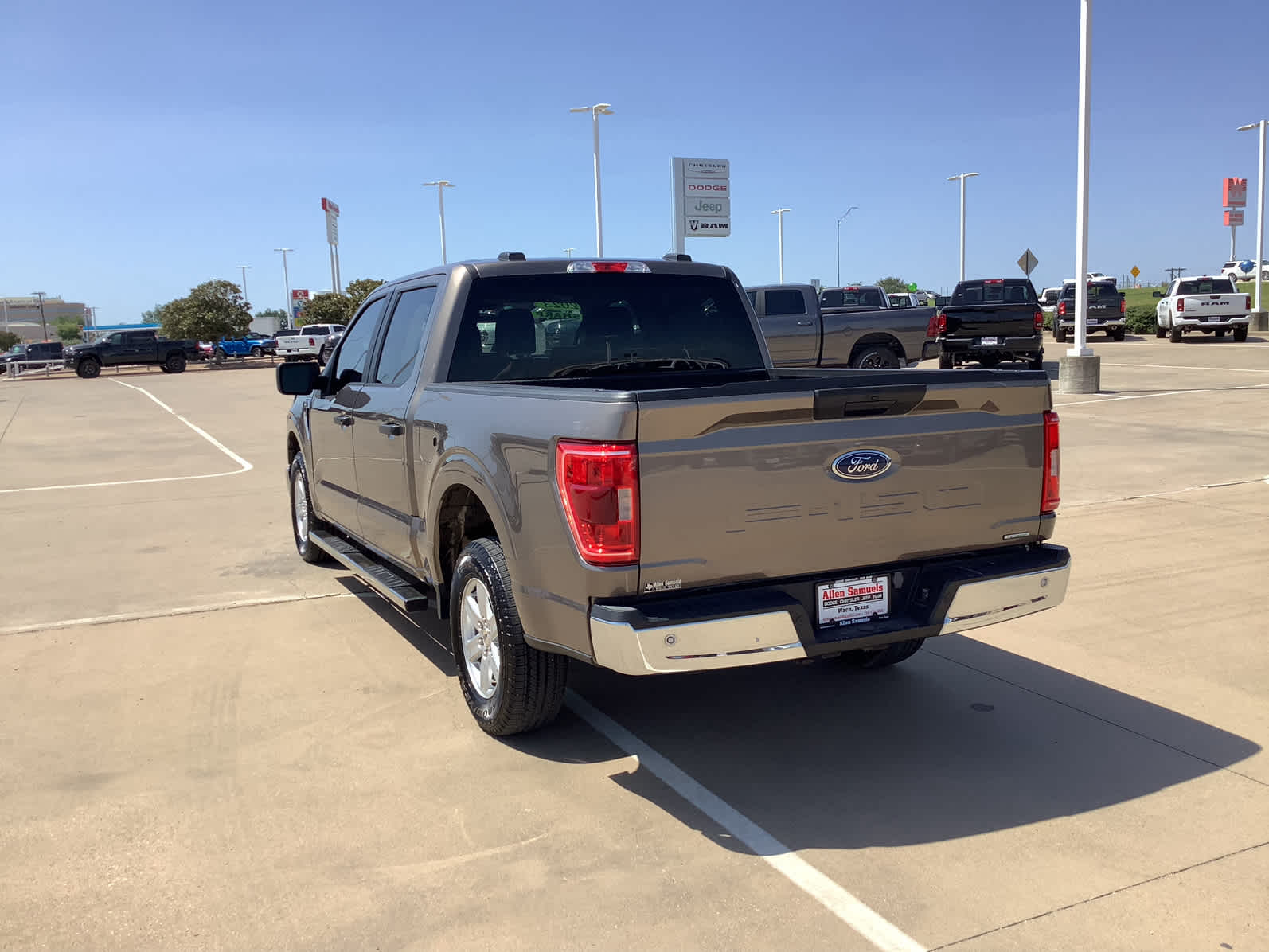 2023 Ford F-150 XLT photo 9
