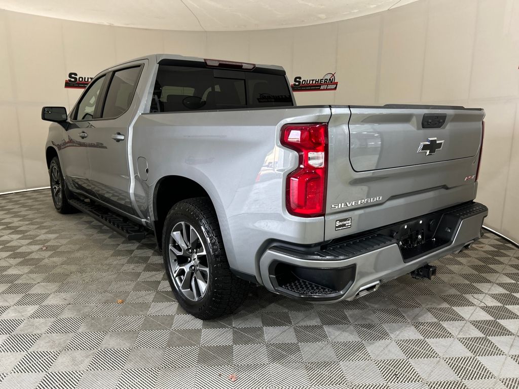 2024 Chevrolet Silverado 1500 RST photo 2