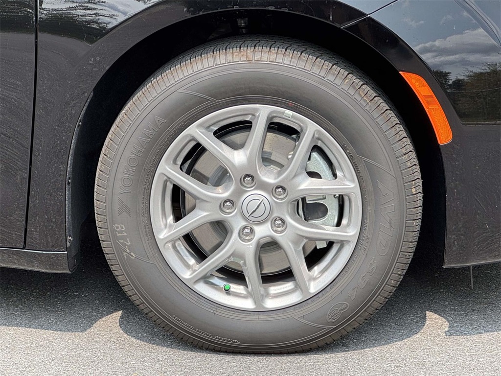 2026 Chrysler Voyager LX photo 10