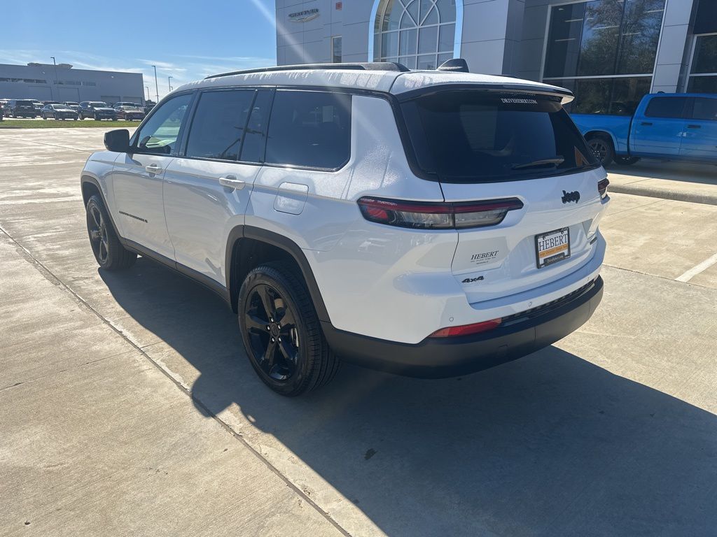 2025 Jeep Grand Cherokee Limited photo 4