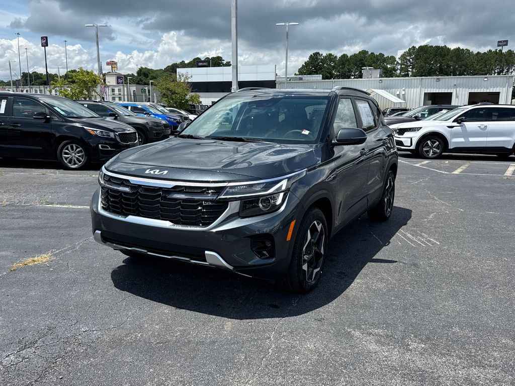 2025 Kia Seltos S photo 4