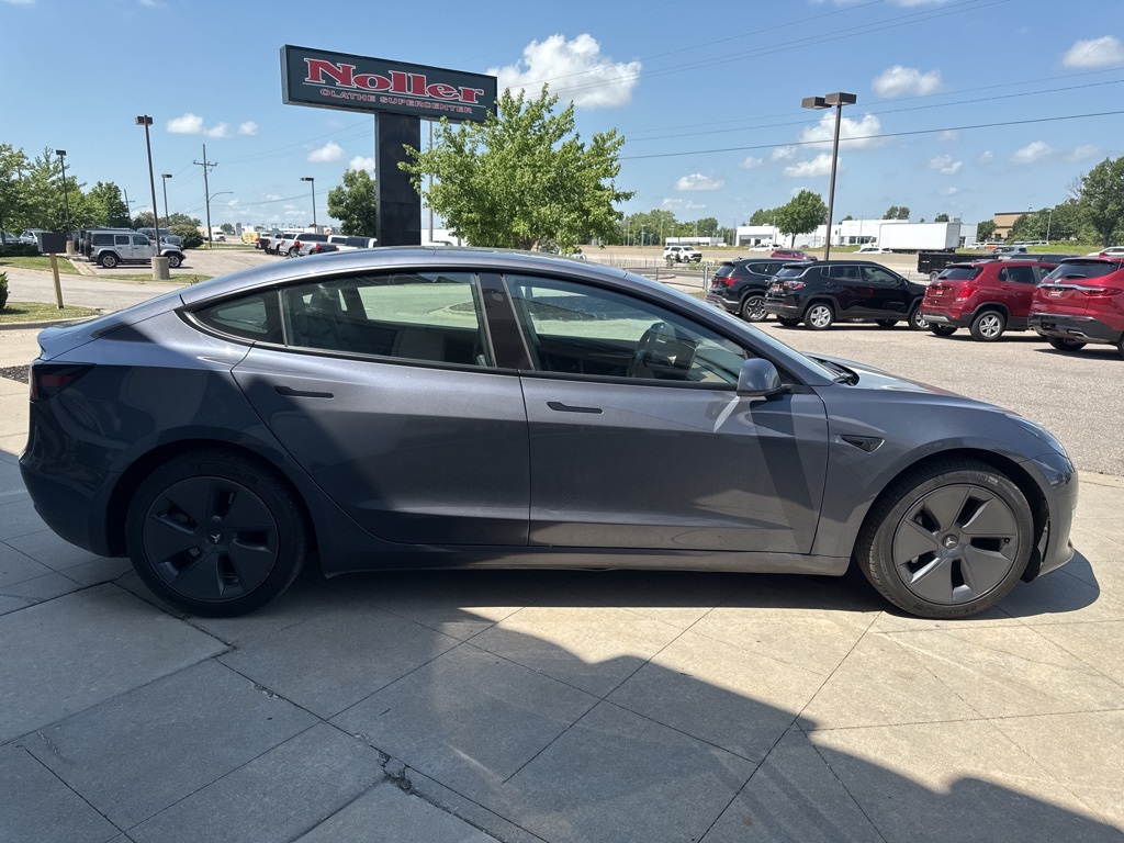 2023 Tesla Model 3 photo 5