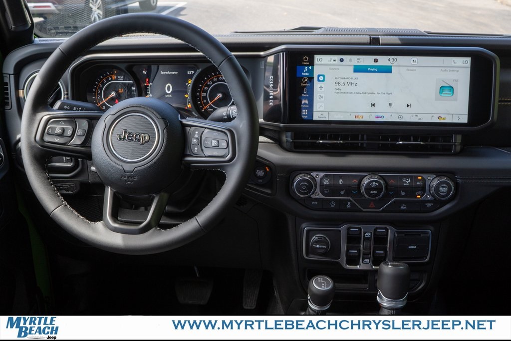 2025 Jeep Gladiator Sport photo 12