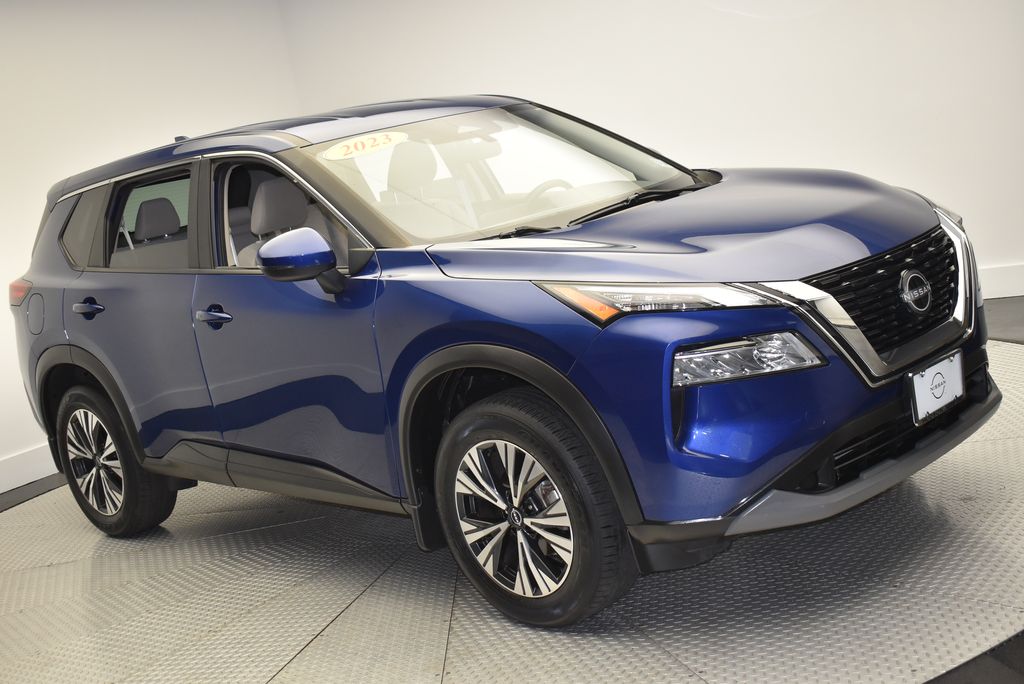 2023 Nissan Rogue SV photo 2