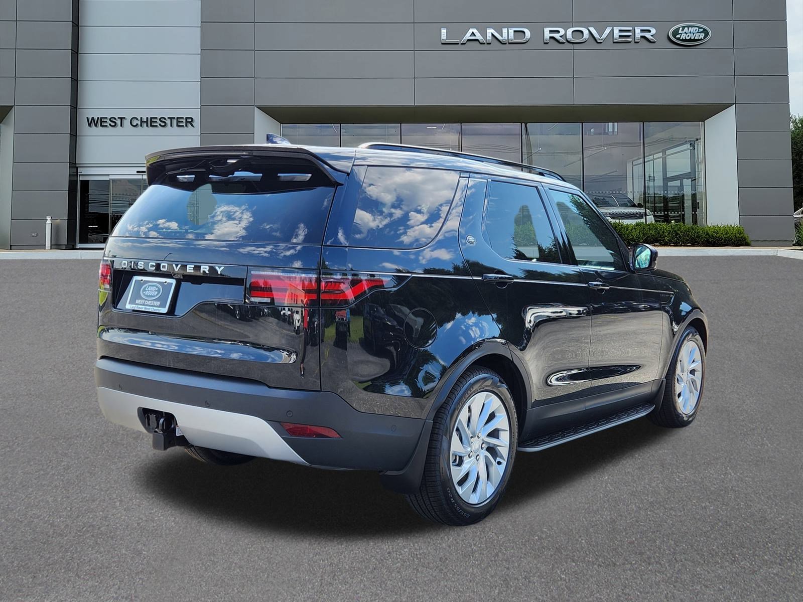 2025 Land Rover Discovery S photo 4
