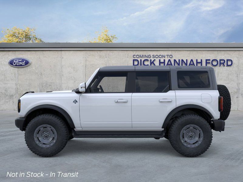 2025 Ford Bronco Outer Banks photo 3