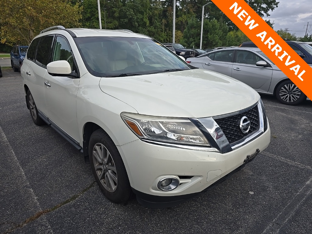 2016 Nissan Pathfinder SL photo 5