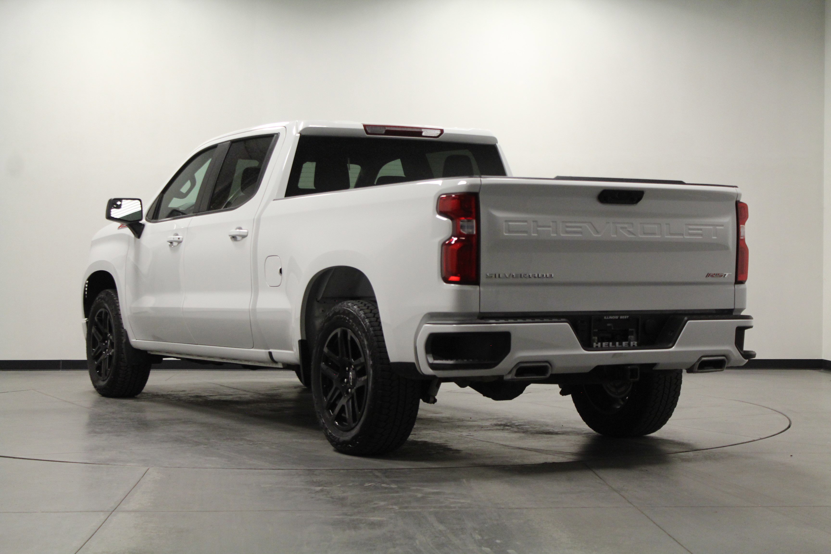 2024 Chevrolet Silverado 1500 RST photo 5