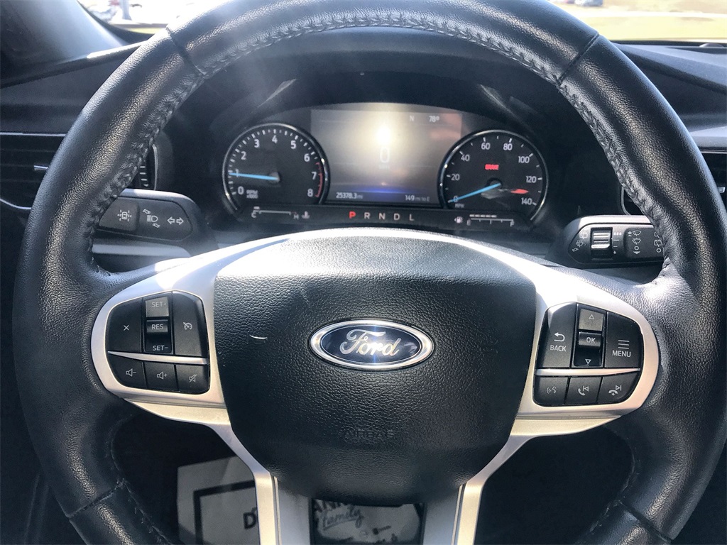 2023 Ford Explorer XLT photo 14