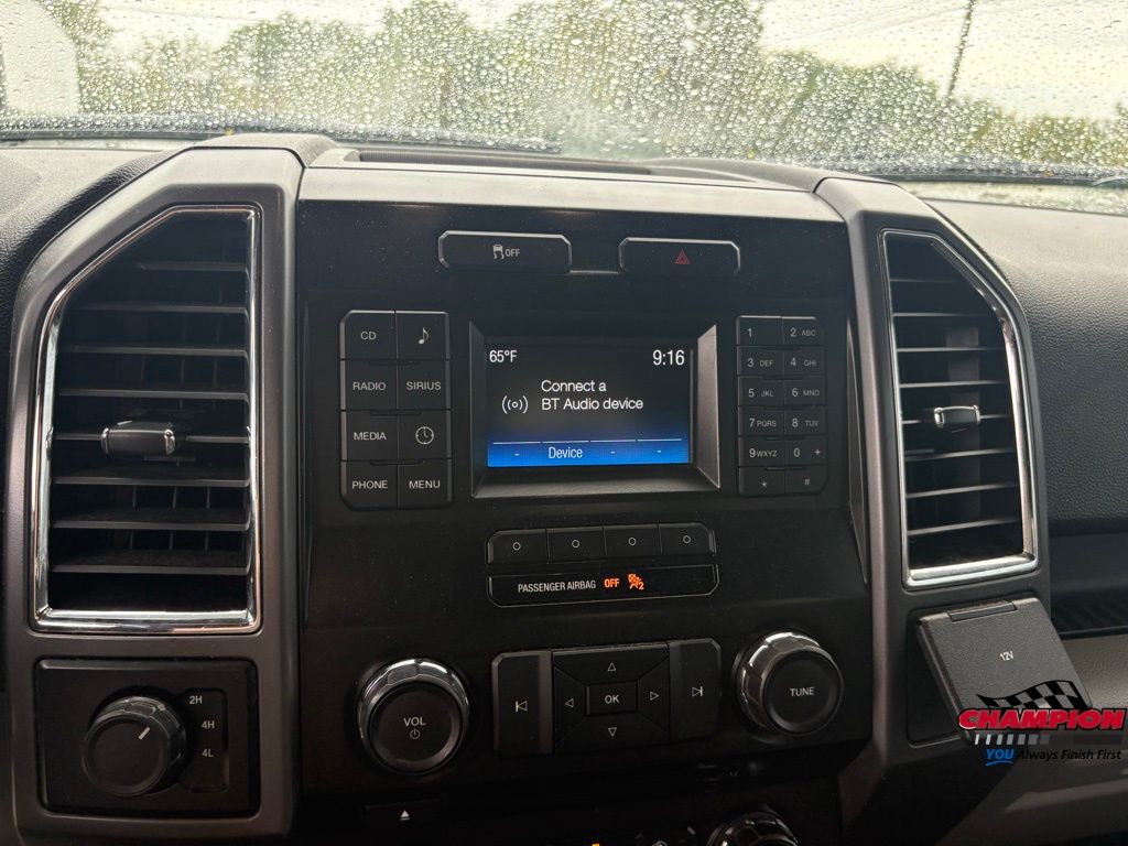 2016 Ford F-150 XLT photo 16