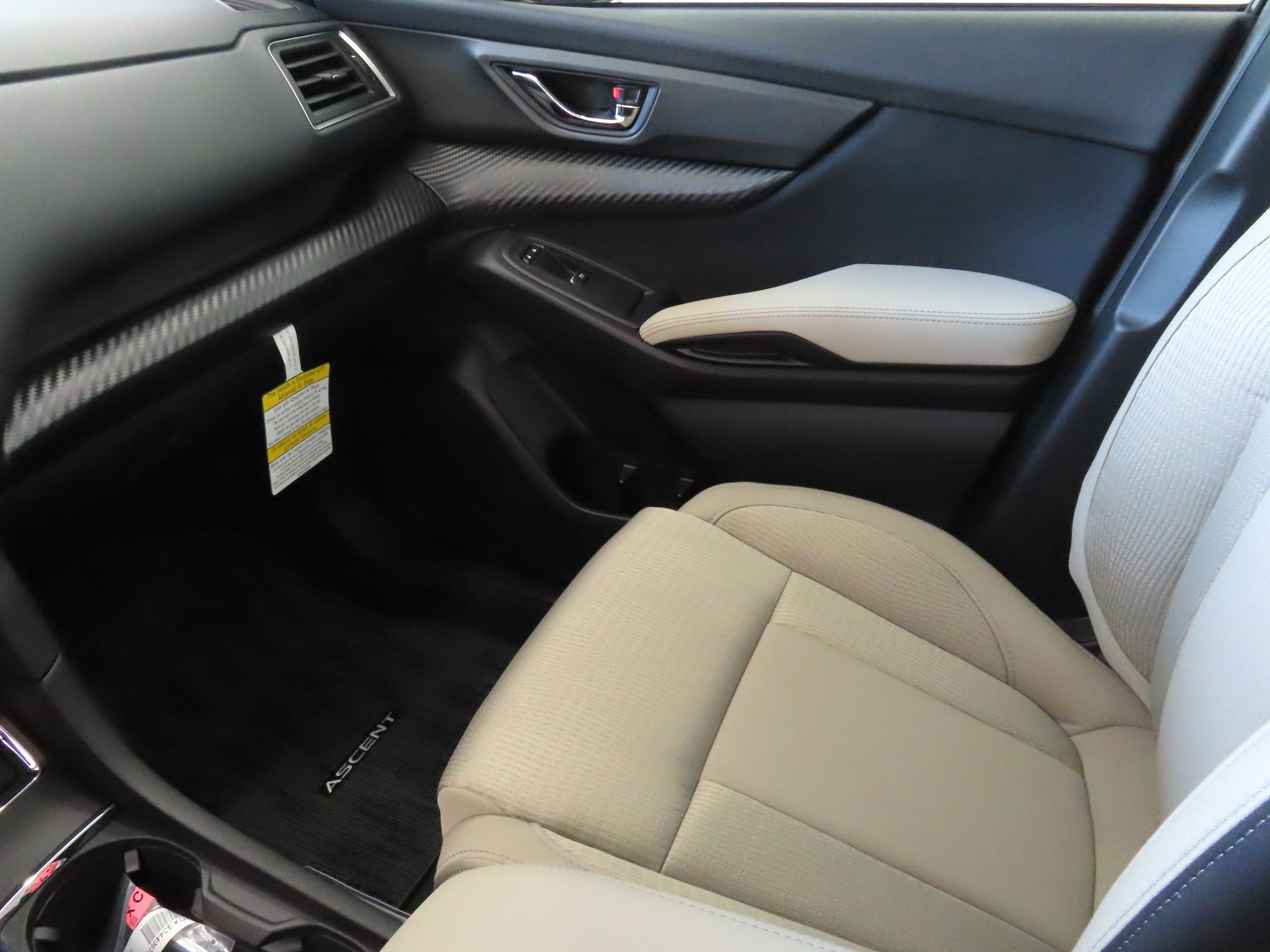 2025 Subaru Ascent Premium photo 18