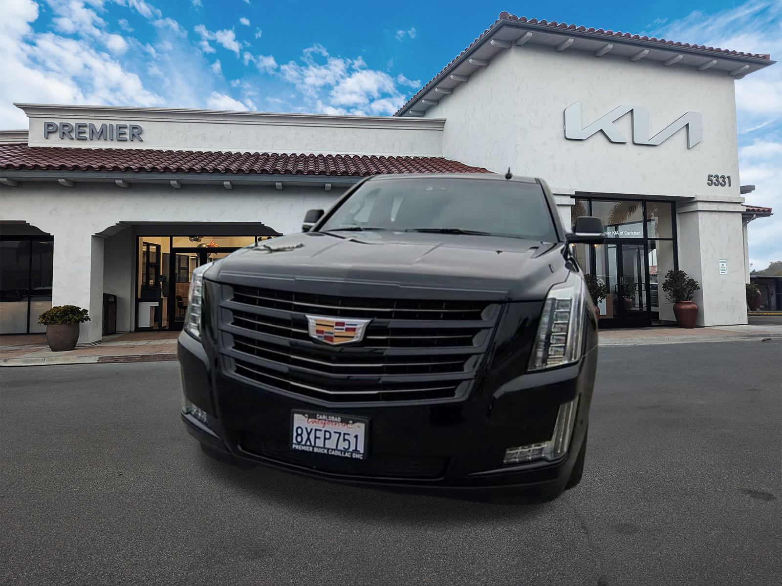 2019 Cadillac Escalade Platinum photo 3