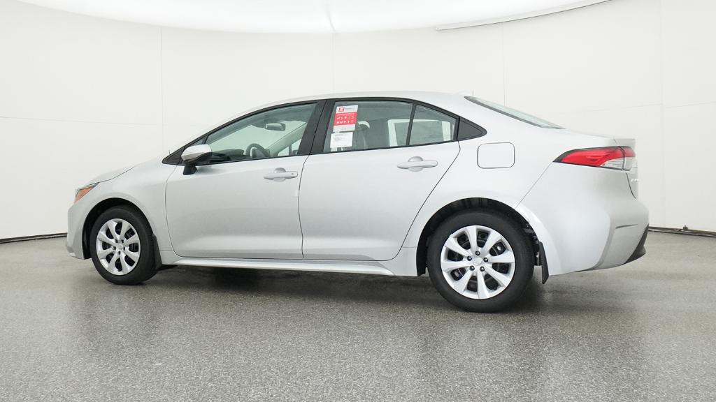 2025 Toyota Corolla LE photo 9