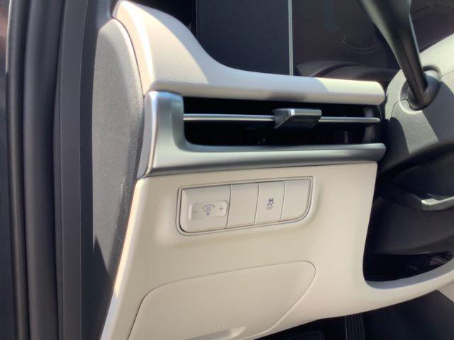 2025 Hyundai Tucson SE photo 25