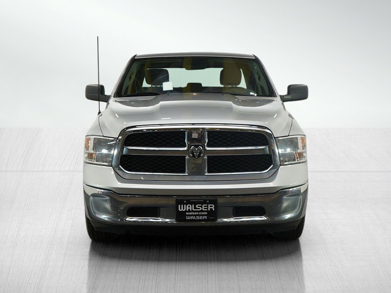 2018 Ram 1500 SLT photo 8